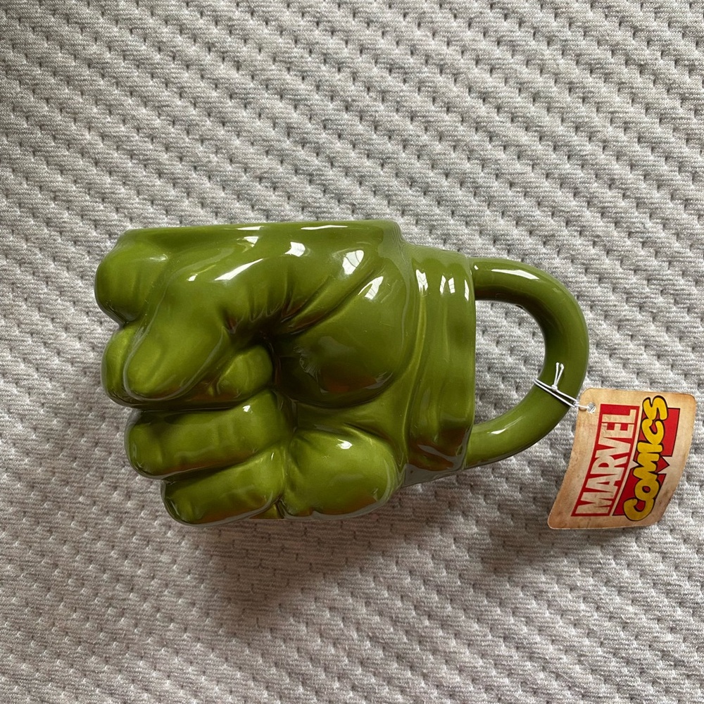 MARVEL GREEN HULK FIST 👊🏼 MUG NEW WITH TAG